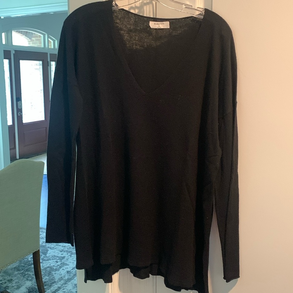 Aritzia Babaton wool blend sweater Medium. Black